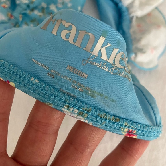 Frankie’s bikini set - Picture 4 of 8